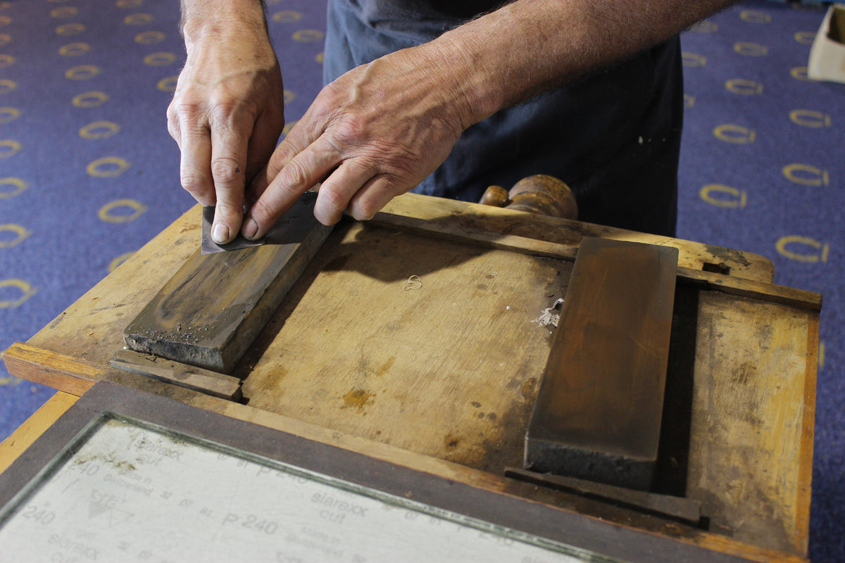 How to Sharpen Your Plane Blade