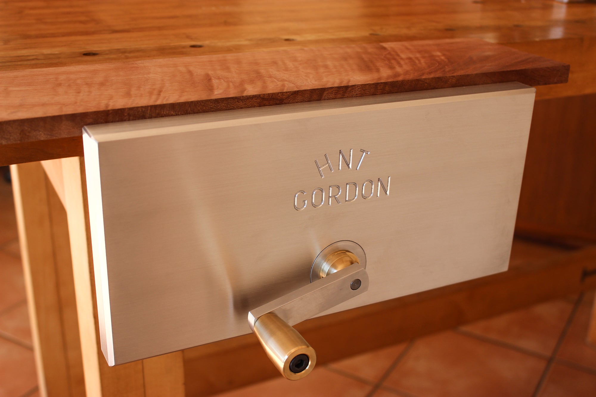 Wide Jaw Bench Vice (Vise) - Non racking – HNT Gordon & Co. Classic ...