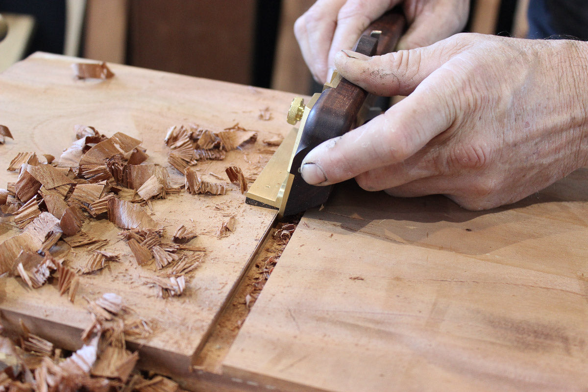 HNT Gordon Side Rebate/Rabbet Plane Pair with dovetail fence in action